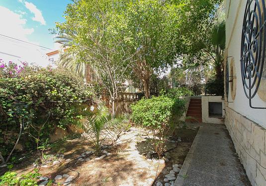 Villa in El Campello