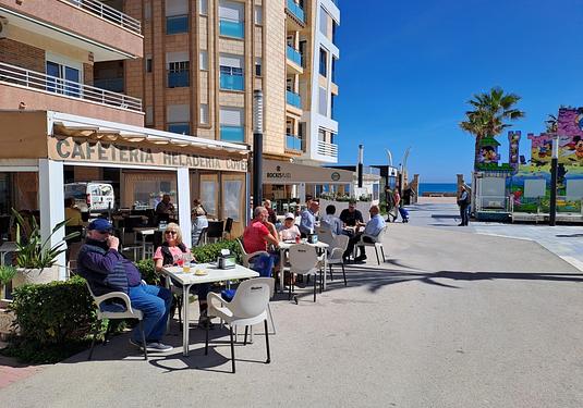 Commercial in La Mata