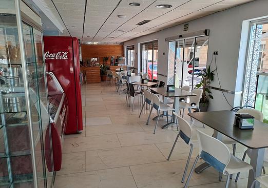 Commercial in La Mata