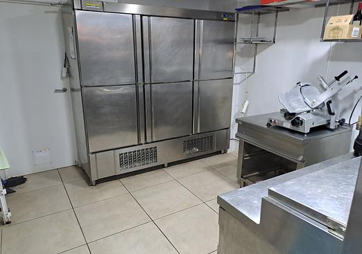 Commercial in La Mata