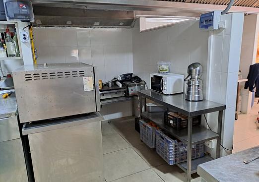 Commercial in La Mata