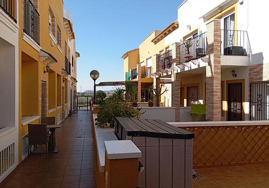 Town house in Catral