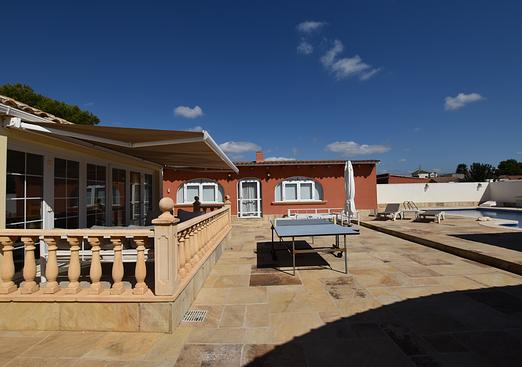 Country house in Heredades