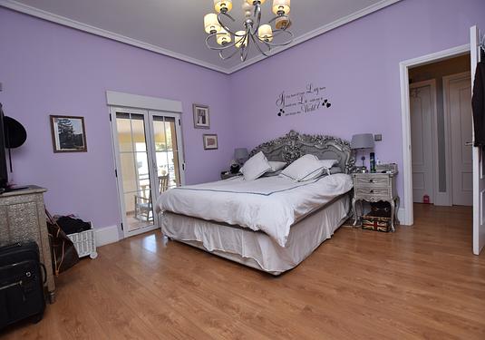 Country house in Heredades