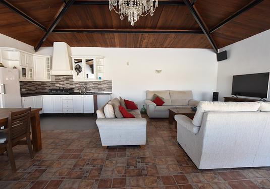 Country house in Heredades