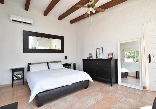 Country house in Heredades