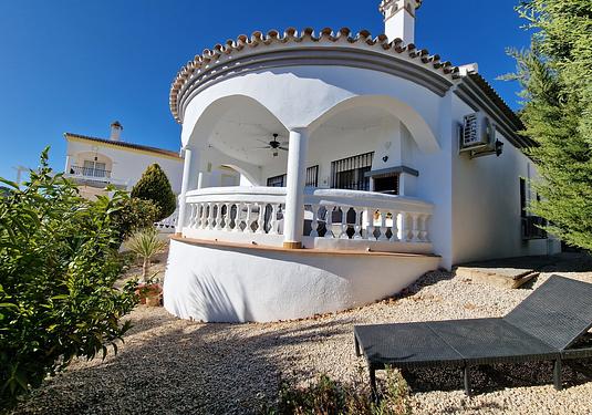 Villa in Mondrón