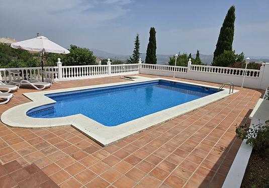 Villa in Periana