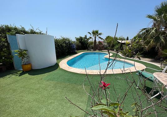 Villa in Daya Nueva