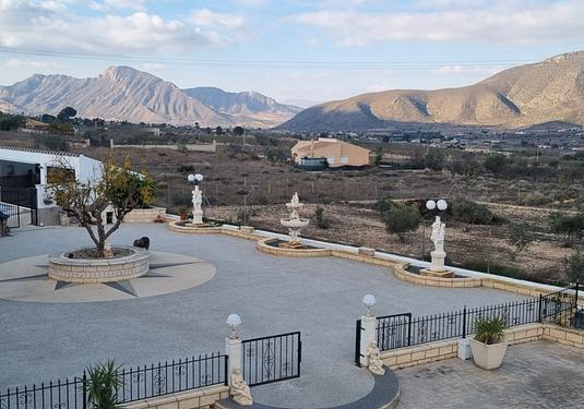 Villa in Hondon de los Frailes