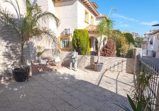 Villa in Playa Flamenca