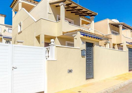 Villa in Orihuela Costa