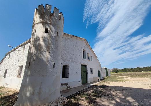 Country house in Yecla