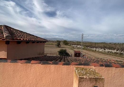 Country house in Dolores