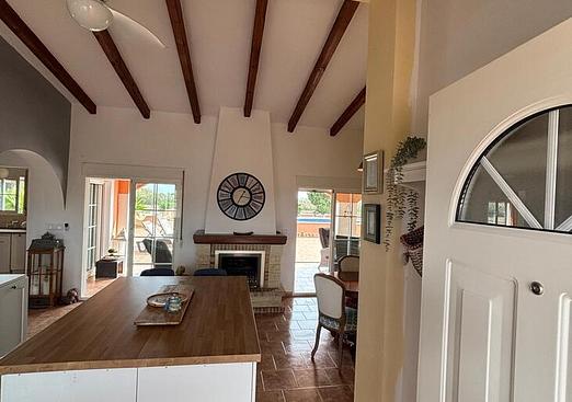 Country house in Dolores