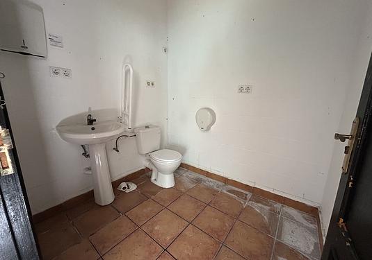 Commercial in Villamartin