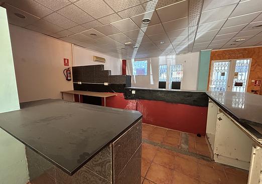 Commercial in Villamartin