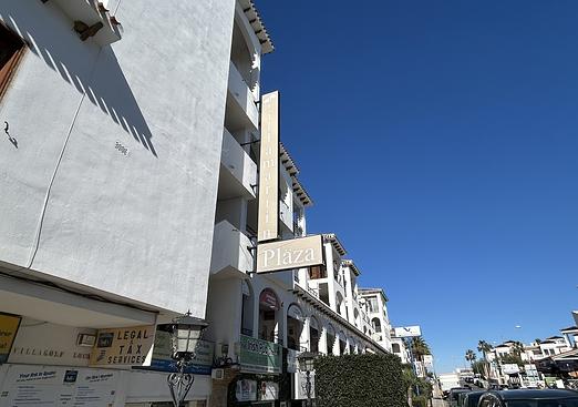 Commercial in Villamartin