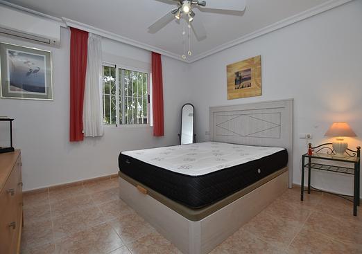 Villa in Algorfa