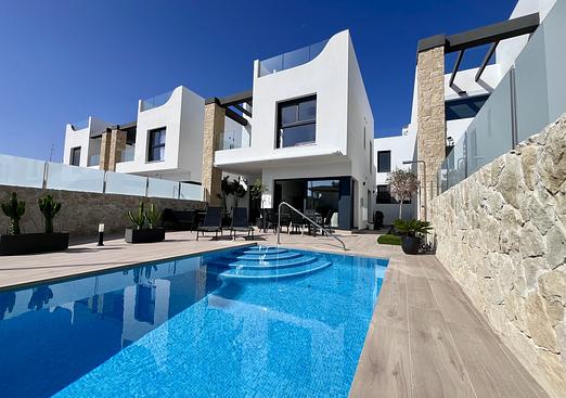 Villa in Punta Prima