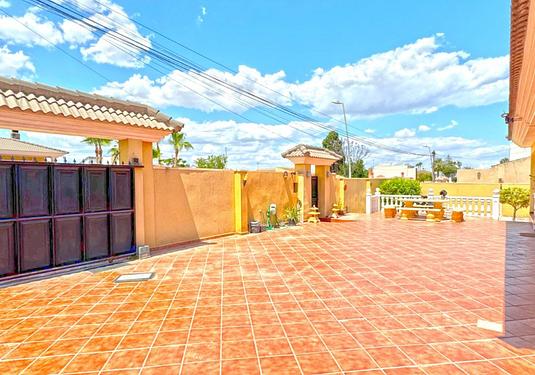 Villa in Torrevieja