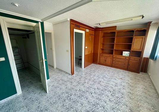 Commercial in Los Alcazares