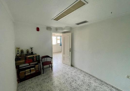 Commercial in Los Alcazares