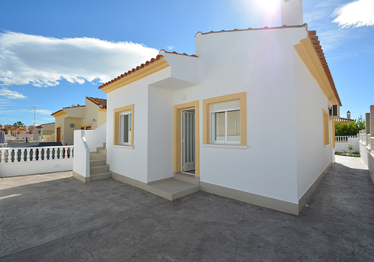 Villa in Algorfa