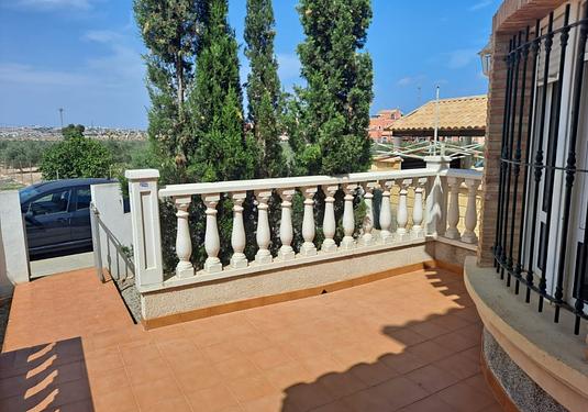 Villa in Los Montesinos