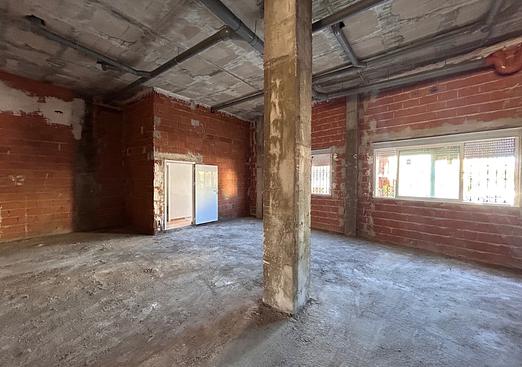 Commercial in Jacarilla