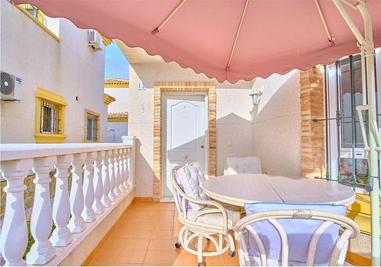 Villa in Los Montesinos