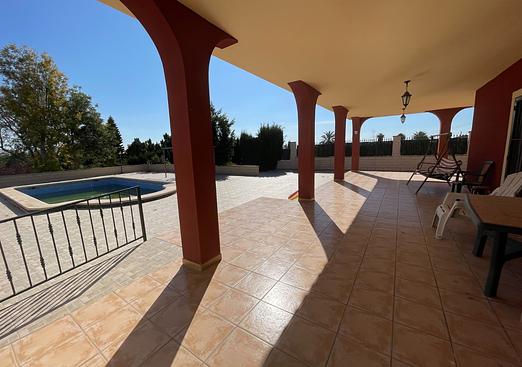 Villa in Albatera