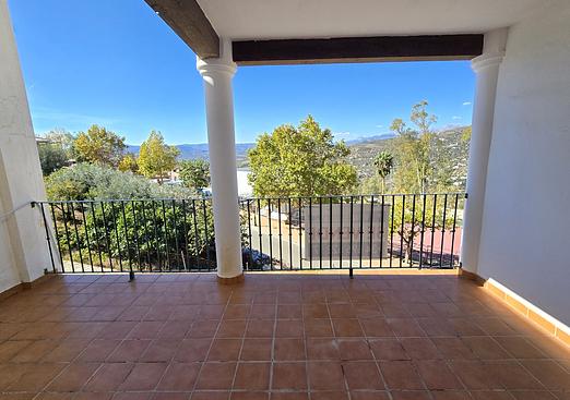 Town house in Alcaucín