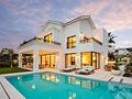 Villa in Los Arqueros Golf