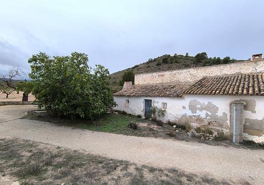 Country house in Villena
