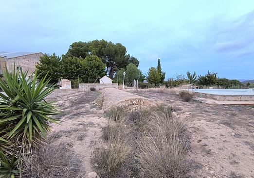 Country house in Villena