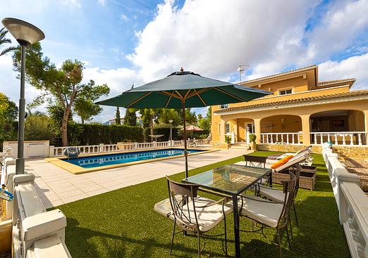 Villa in Aspe