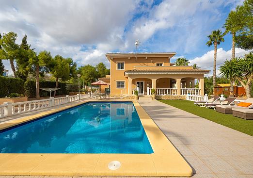 Villa in Aspe