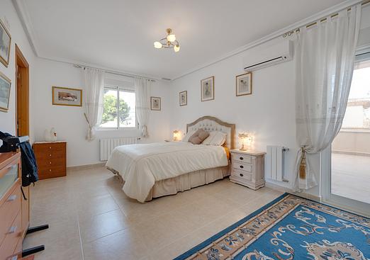 Villa in Aspe