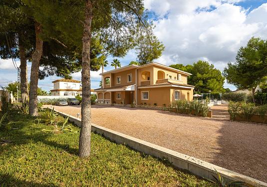 Villa in Aspe