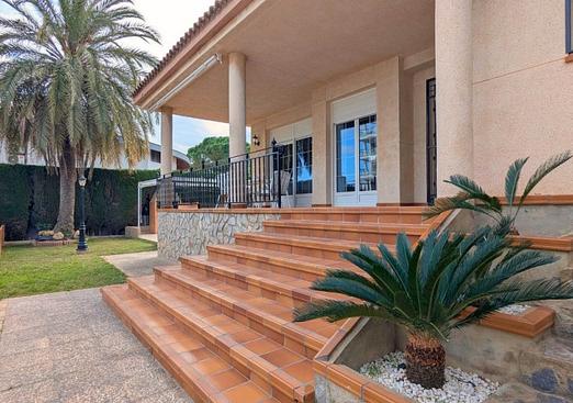 Villa in Mil Palmeras