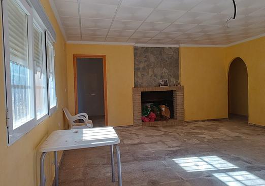 Country house in Yecla