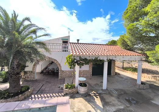 Country house in Yecla