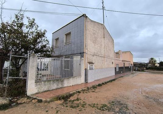 Town house in Yecla