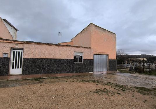 Town house in Yecla