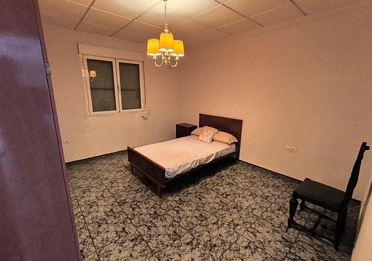 Town house in Yecla