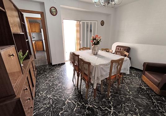 Town house in Yecla