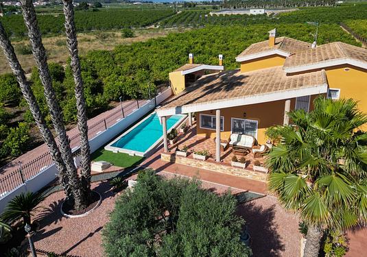 Finca in Orihuela