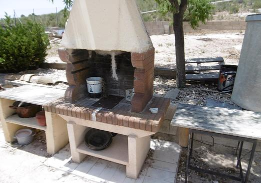 Country house in Yecla