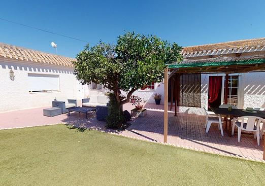 Villa in Los Belones